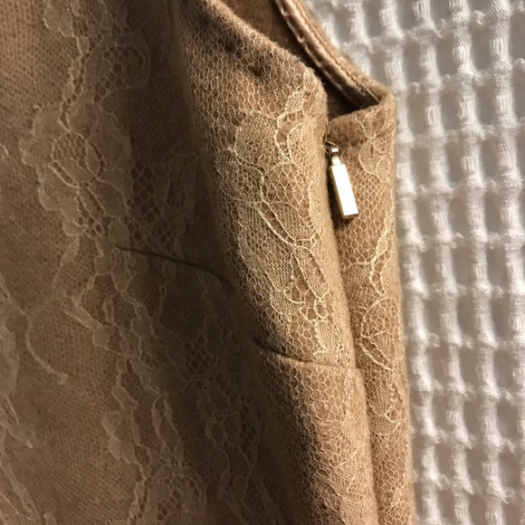 Excellent used MaxMara wool sleeveless lace top - Picture 3 of 11